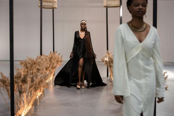 Master the Art of Effortless Spring Fashion: Your UK Denim Jacket Style Guide